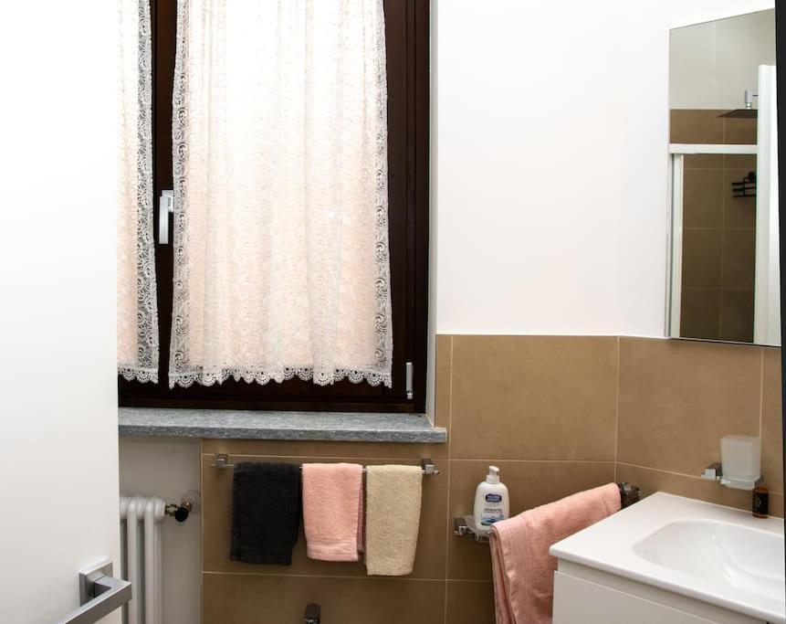 Casa Valentin Lägenhet Monforte dʼAlba Exteriör bild